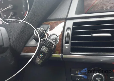 2009 BMW X5 xDrive48I z USA, uszkodzony, nr VIN 5UXFE83569L171072